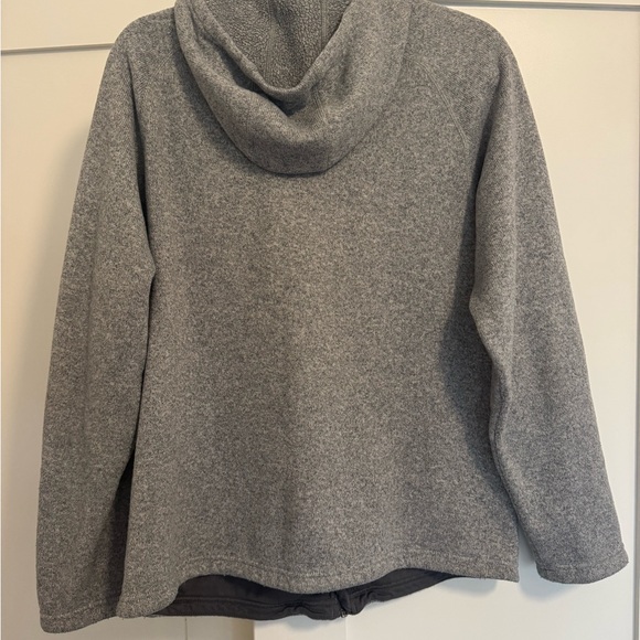 Men’s Patagonia. Hooded fleece sweater. Size large. Full zip. Gray - Picture 3 of 5